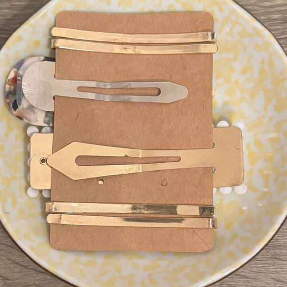 Anthropologie 6 Piece Hair Clip Set Pearl,Tortoise Shell & Solid Multi Color - Picture 7 of 9